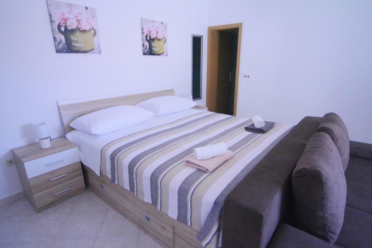 Arija Apartment Bilice Exterior photo